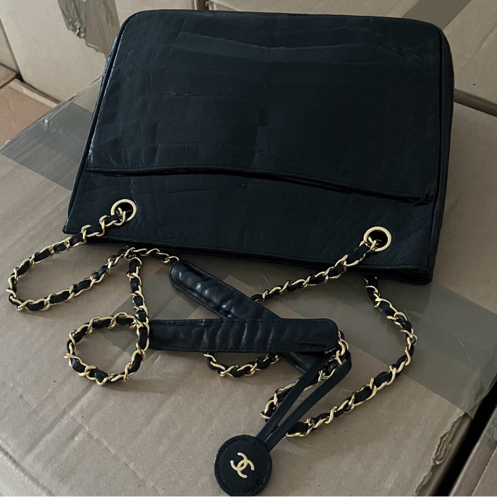 Elegant Chanel Crocodile Black Chain Shoulder Tote Bag. Made in France.